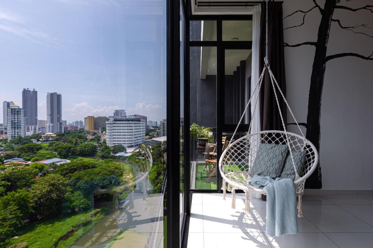 Beacon Executive Suites George Town Bagian luar foto