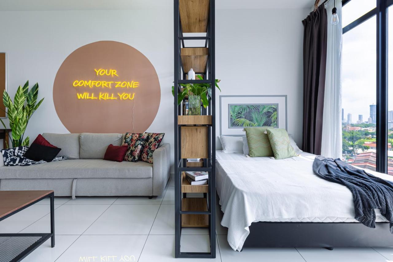 Beacon Executive Suites George Town Bagian luar foto